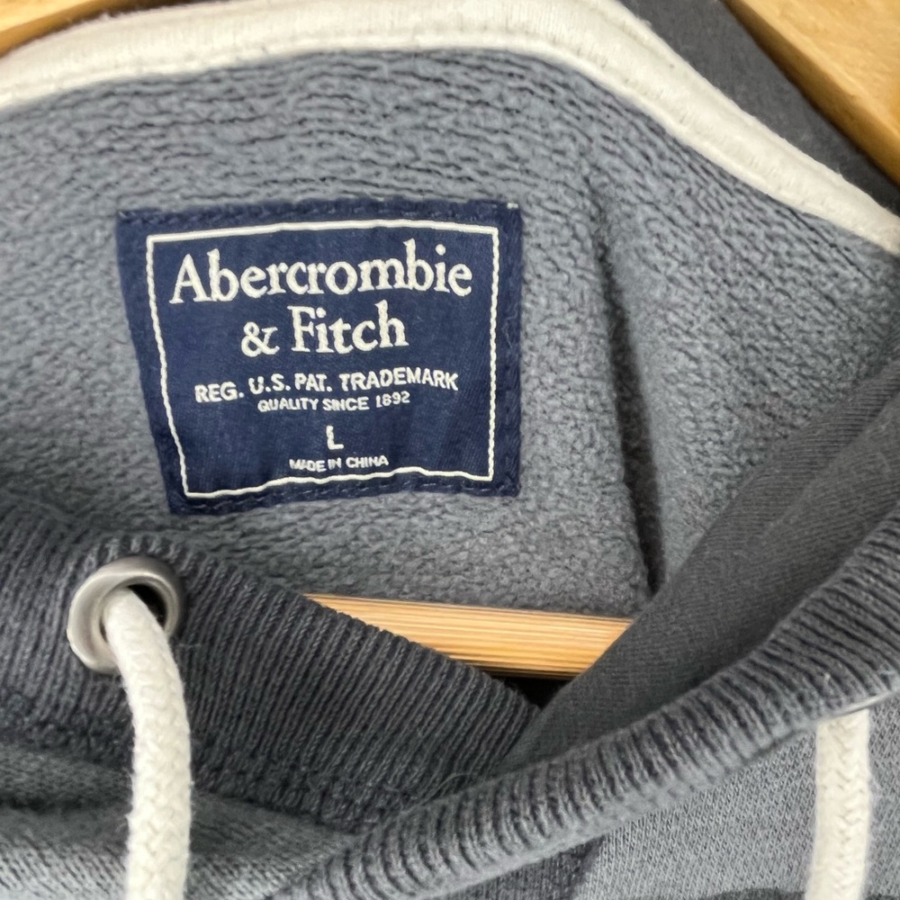 Abercrombie & Fitch Men's Grey Camouflage Hoodie - Picture 2 of 3